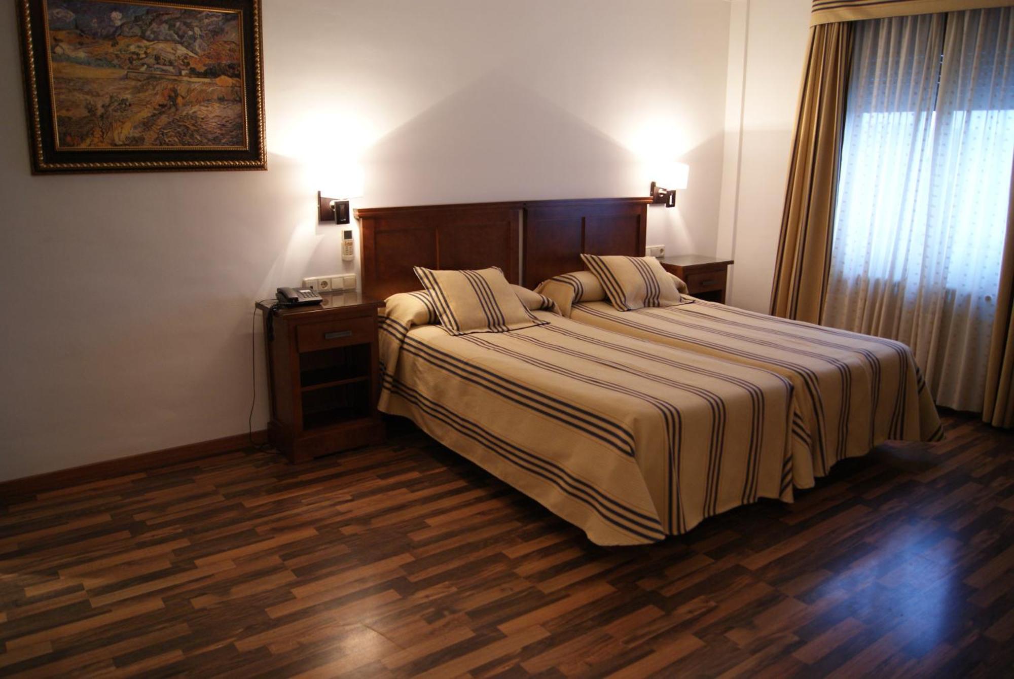 Hotel Mulhacen Guadix Room photo